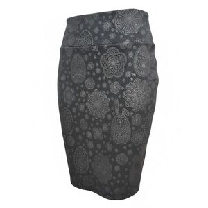 LuLaRoe Black Patterned Cassie Pencil Skirt